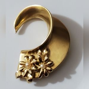 Vintage floral swirl brooch Big unusual gold estate pin vtg BEAUTIFUL 60's 70's